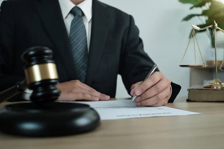 وکیل درمانگاه