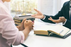 مسئولیتهای بهترین وکیل تولید کننده در تهران