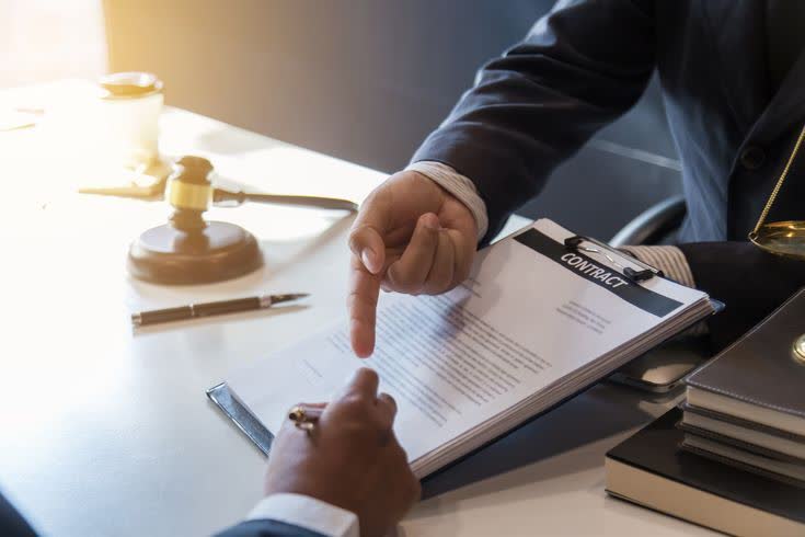 مشاور حقوقی داروخانه