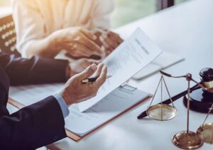 حوزه های تخصصی فعالیت وکیل آزمایشگاه پزشکی